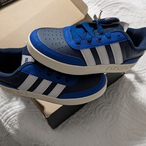 New Adidas Blue White Sneakers US 5
